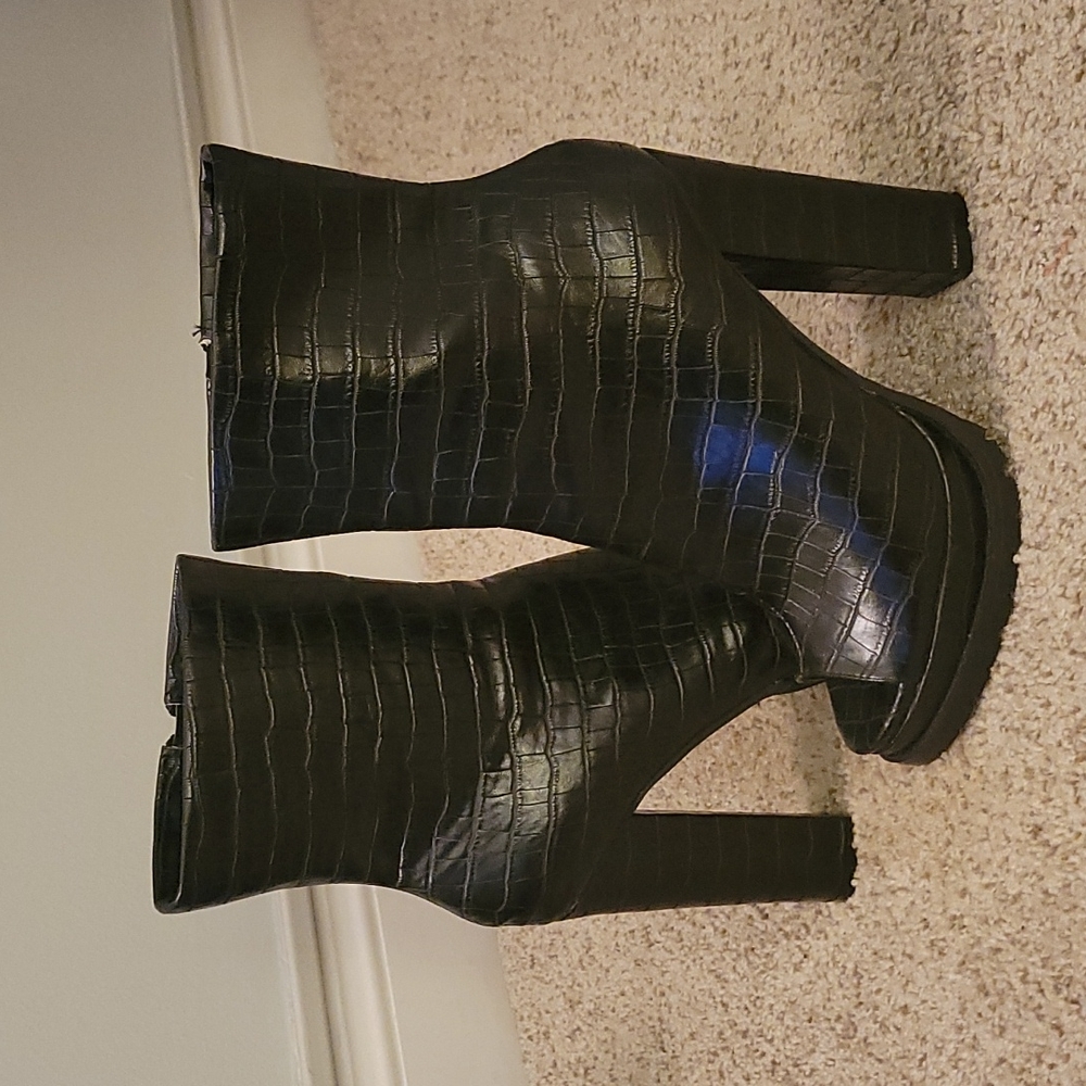 Peep toe ankle boots